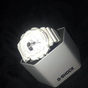 g-shock white watch